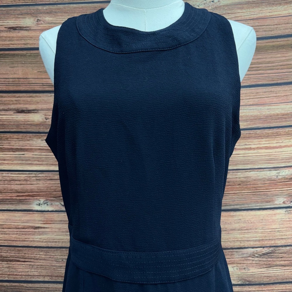 Banana Republic Utility Sheath Dress Womens 8 Navy Sleeveless Button Pocket - Picture 2 of 16